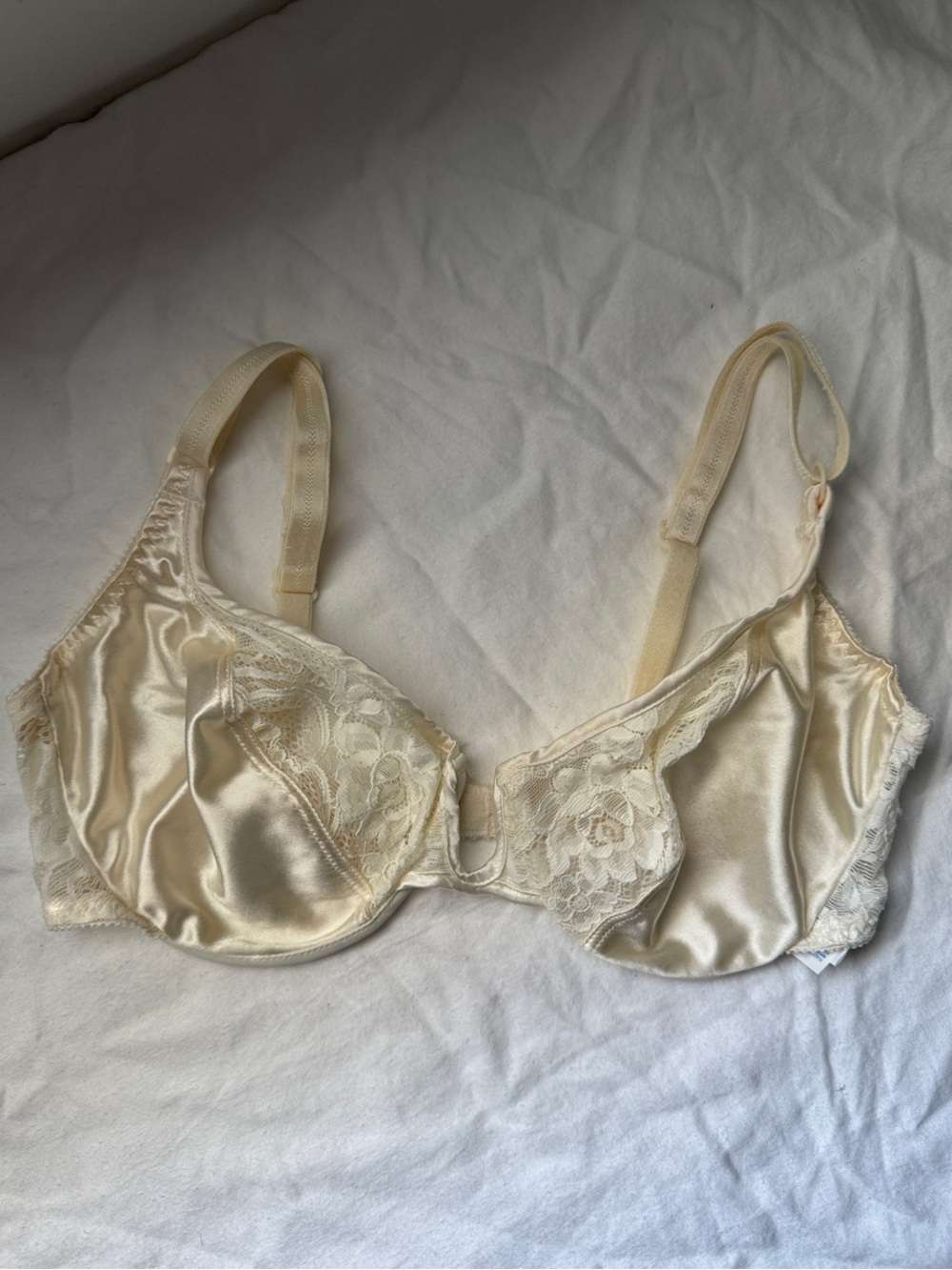 VINTAGE VALENTINO Satin Lace Underwire Bra
